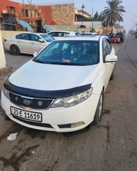 #للبيع_فقط   كيا سيراتو 2012 هاتشباك ابيض #خليجي مكينة 2000 دوش  ماشية...