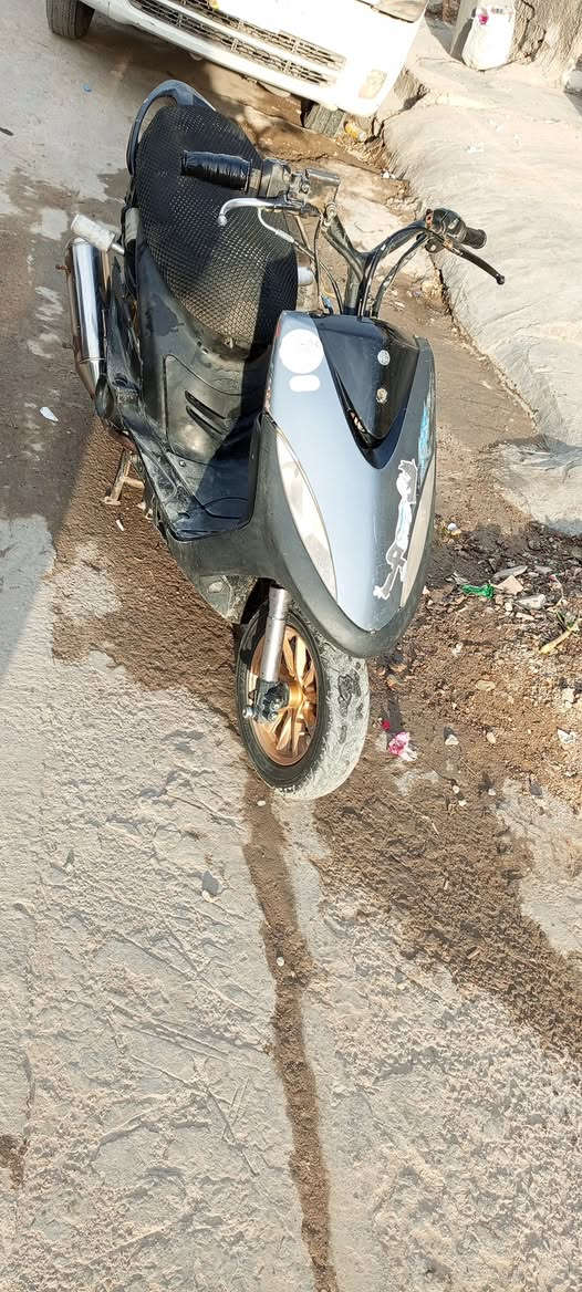 سلام عليكم عدله مال لعب مكينه 55 دراجه شلعه ومعدل قوي... الدراجه نكره سلف بكل وقت... العنوان بغداد البياع الرقم *********** السعر 300 وبيهه مجال حك الجيه
