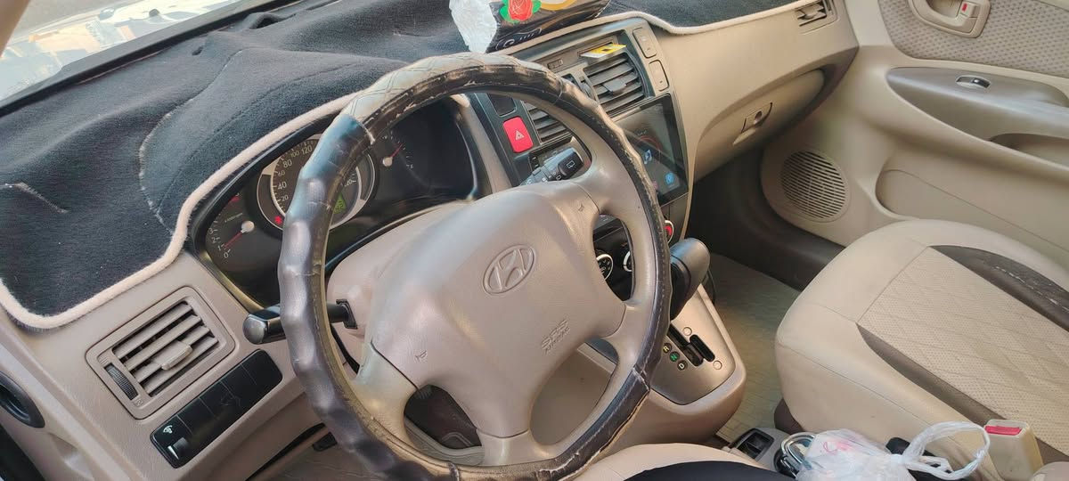 سلام عليكم سياره تواسان مديل 9 كير ومكينه مكفولات مكفوله مضربه ومن صبغ تخم تاير جداد دبلات جداد صدر جديد اربيل بسمي  ***********
