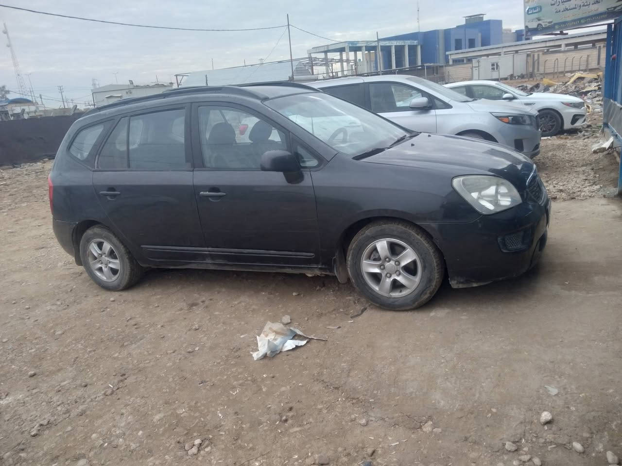 كارنز ٢٠٠٨ خليجي رقم بغداد مكينه ٢٠٠٠ لون رصاصي غامق بيهه مكانات صبغ متفرقه السعر ٩٢$ وبيها مجال العنوان الديوانيه الحمزه الشرقي م/*********** واتساب
