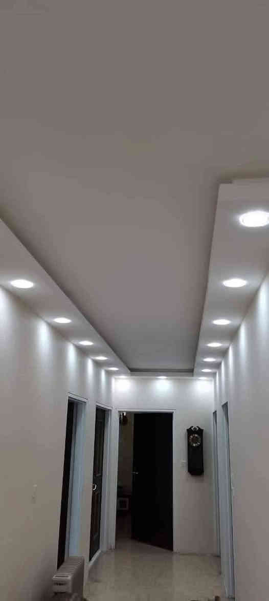 صباغ حديد وجدران وطلاس ، اسعار العمل ⬇️ 

#صبغ_الجدران : يبدأ من 2000 دينار للمتر الواحد (صبغ درجة أولى + تصليحات بسيطة).  
السعر يختلف إذا كان الجدار فيه رطوبة أو يحتاج نوعيتين صبغ مختلفتين.

#صبغ_الحديد : يبدأ من 25,000 دينار للشباك الصغير النظيف (صبغ درجة أولى).  
السعر يزيد حسب نظافة الشباك، النقشة، والحجم.

---

⭕ ملاحظات مهمة
- الأسعار المذكورة هي أجور عمل يد فقط.  
- نحن نعمل أيضًا كرسته وعمل (المواد + التنفيذ) حسب الاتفاق .  

---

⭕ للحجز والاستفسار عبر واتساب:  

***********  
***********
