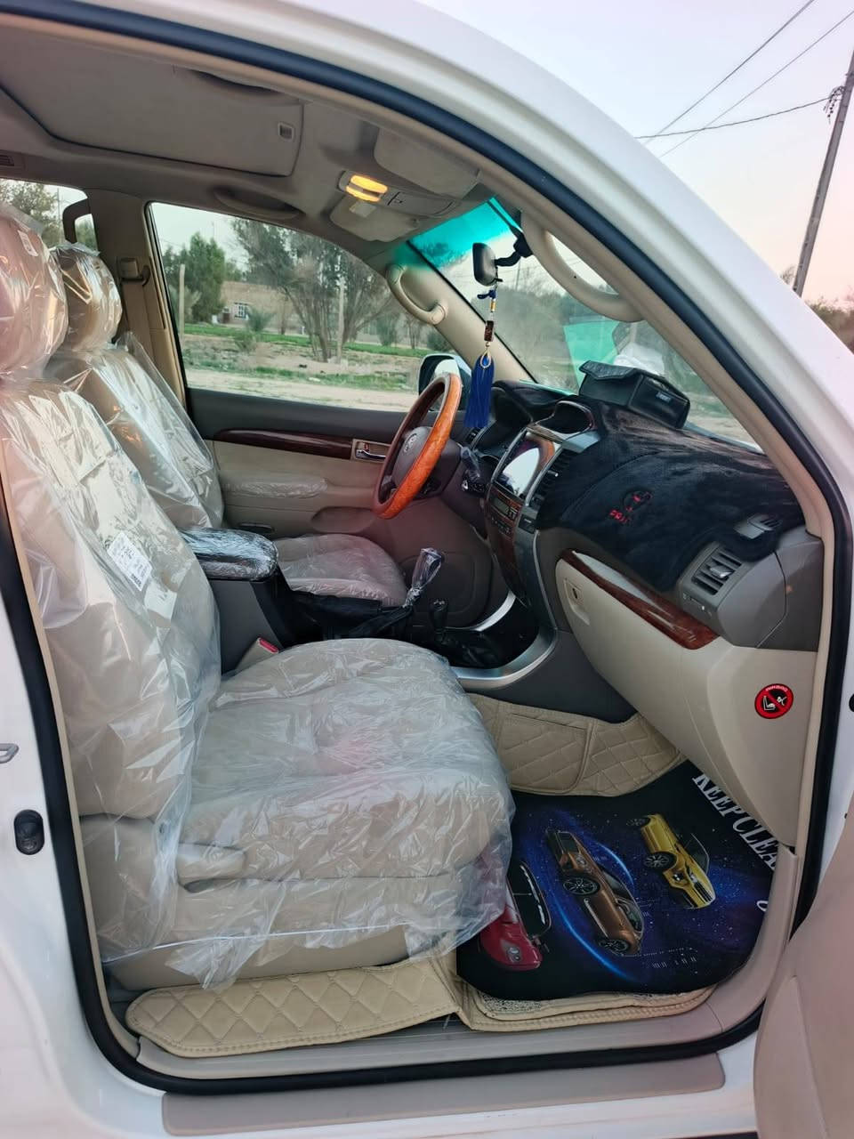 سلام عليكم برادو 2007سيارة مكفولة كفالة عامة من تبديل صبغ حدادية مكينة كير سياره نضيف مال جناي تبريد 3قطع مكينة ستة سلندر رقم دولي ذي قار باسمي سنوية للتلاثين سعر 165وبيهة مجال مكان سياره طريق كربلاء نجف عامود 350****************************
