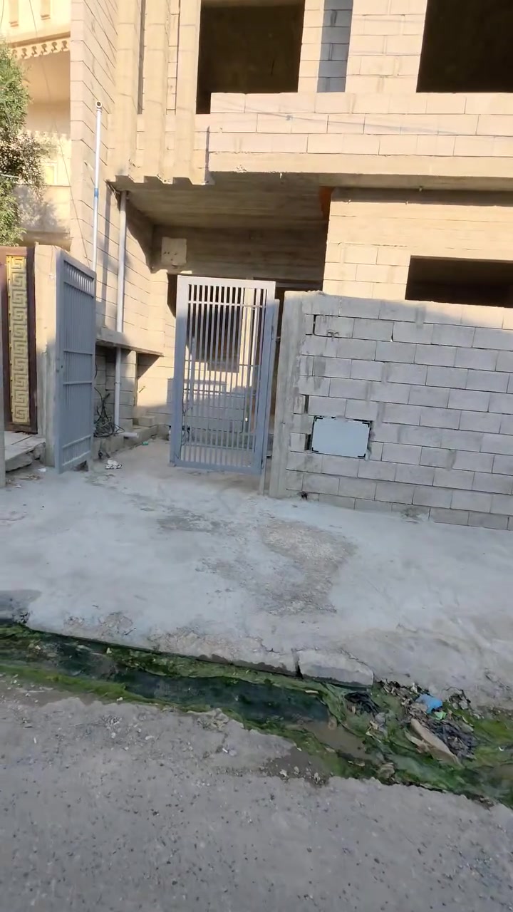 هيكلين للبيع 
موقع/حي المشراق 
مساحة كل هيكل/١١٠م
واجهه كل هيكل/٧وربع
طابقين طابق الاول يحتوي على غرفة نوم هول مطبخ استقبال صحيات طابق الثاني ٣غرف نوم هول صحيات مجاري زاد دكتات كامل الاستفسار مراسله صفحة او الاتصال على الأرقام التالية 
***********
***********ابوايمن 
***********ابوراكان 
يستقبل مكتب قصر النيل العروض السكنية وا تجارية وا زراعيه يوجد لدينا مقاولات باكادر هندسي متخصص في مجال البناء يوجد لدينا محامين متميزين في كافه القضايه عنوان المكتب موصل حي النور مقابل المستوصف مكتب قصر النيل

