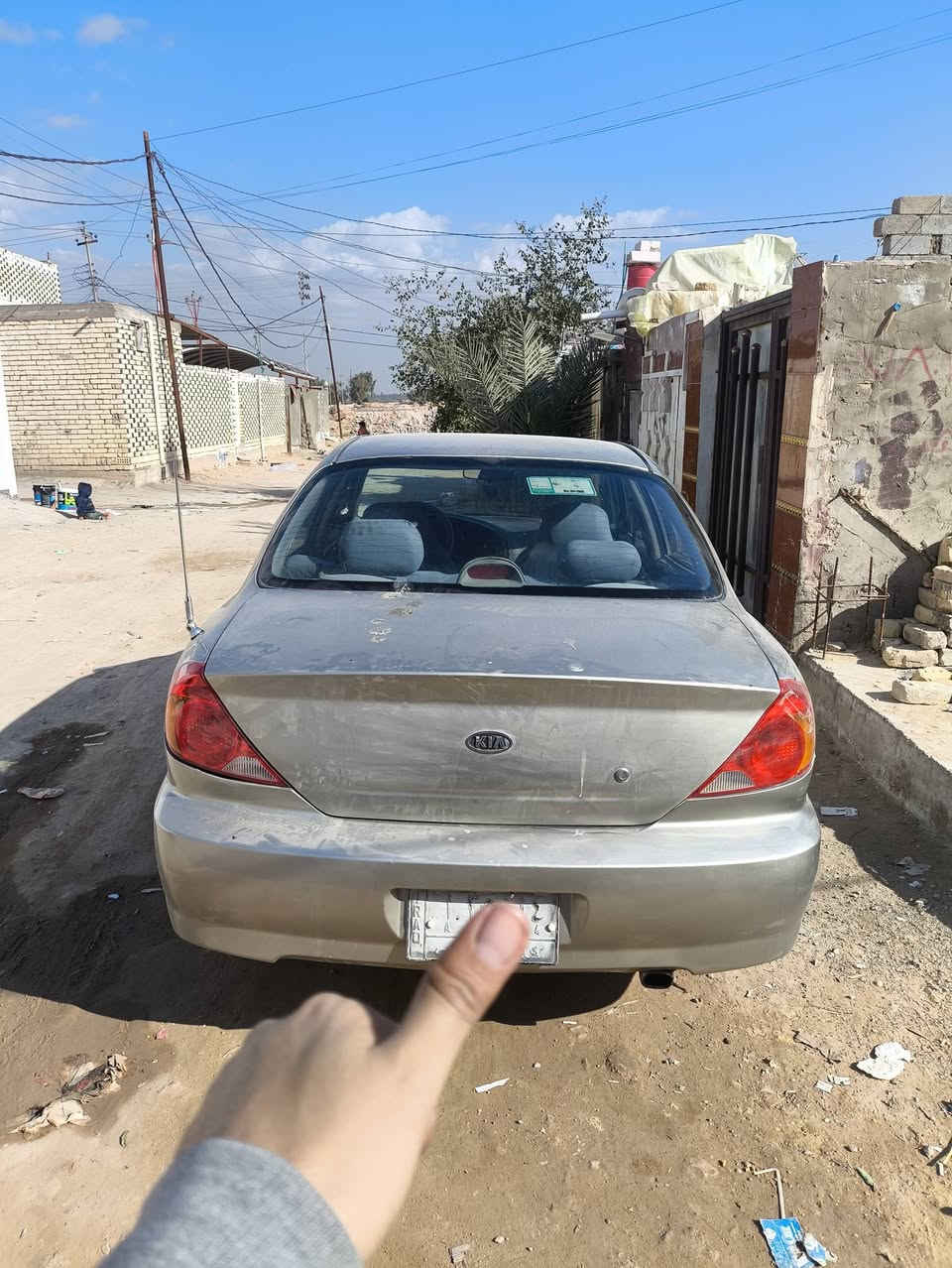 سلام عليكم للبيع سبكتر مديل 2002
مصبوغة عام جماليه فقط كلشي موضح بالسونار
السعر 42 بيها مجال للشراي

المكان النجف 
سنويه 27 

حداديه ستوني مسويه صدر و العربانه
كهربائيات كله شغاله
السياره نضيفه مال جناي
شباب ملاحضه السونار اليوم ماخذي للسياره
رقم تلفون و اتساب موجود ***********
