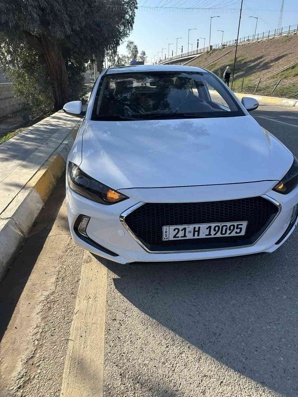 النترا خليجي 2018 مكفوله وسونرات 2 بالمنشور كير محرك كله مكفول ماشيه 72 محرك دوش 1600 مكفول 
سياره جديده ثاني يوم تحويل فول موصفات عدا البصمه
ديالى بعقوبة ***********
137 وبيه مجال للشراي
