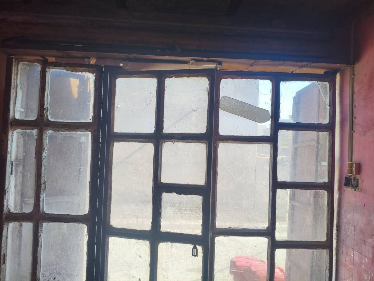 #مكلفة_بالنشر
السلام عليكم باب 🚪 جام مال محل عرض باب 3 متر تقريباً ارتفاعة 3 كذالك تقريباً للبيع اذ احد يريد باب حديد بالمقدمة هم للبيع 5 طلاقات باب حديد مال محل المكان هور السعد يم مكتب حجي يوسف بدر او قرب جامع الإمام الحسين 

#السعر اتصلو او واتساب على هل رقمين

***********
***********
