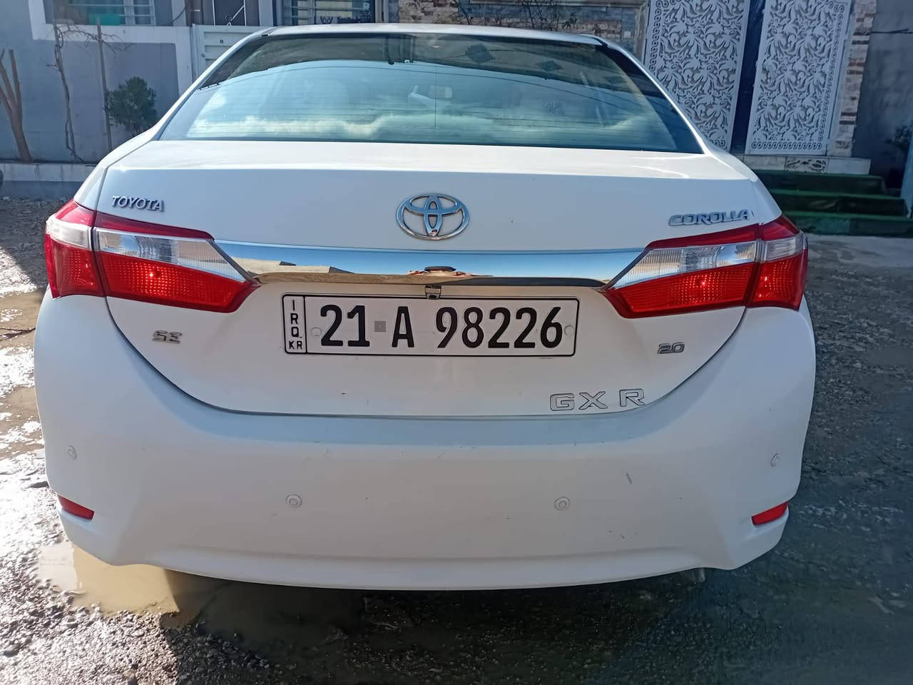 سلام عليكم من رخصت الادمن كورلا خليجي ٢٠١٥ من الشركه عندي صار بيه شخط باب وره السكن صبغته مكينه ٢٠٠٠ كير مكينه شرك برغي ممفتوح حداديه أمامي وخلفي تبريد تدفئه كهربائيات كلهن كفاله رقم سليمانيه الدولي بأسمي تحويل نفس اليوم ماشيه ١٠٠ كيلو السعر١٥٧ مجالها بسيط ***********
