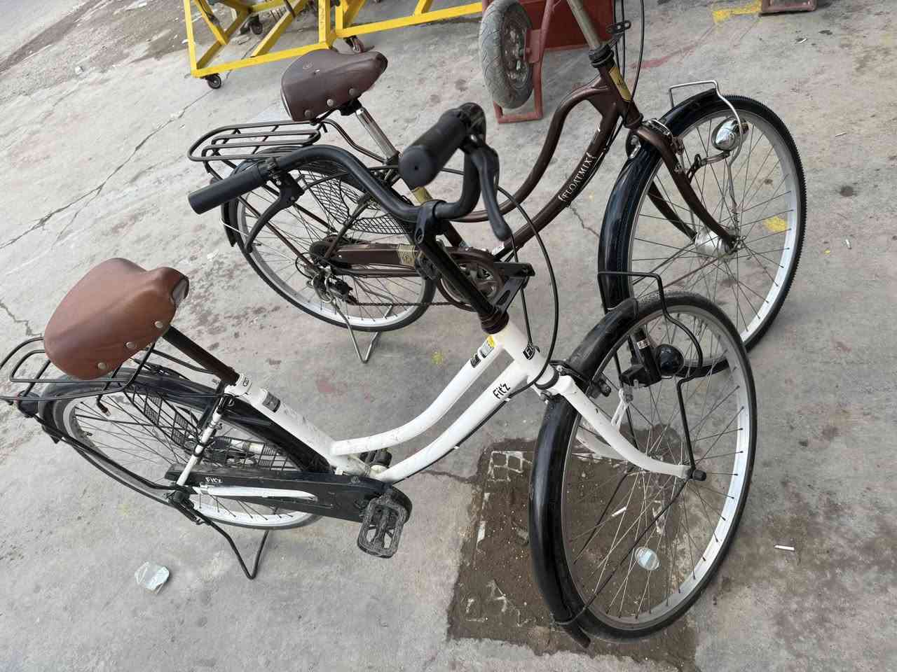 سلام عليكم. ذنينهن. مال باله اصليات. جدد. كلش. جبت غراض. وطلعن ويهن. البيع مكان بغداد. اكماليه *********** حجم ٢٦
