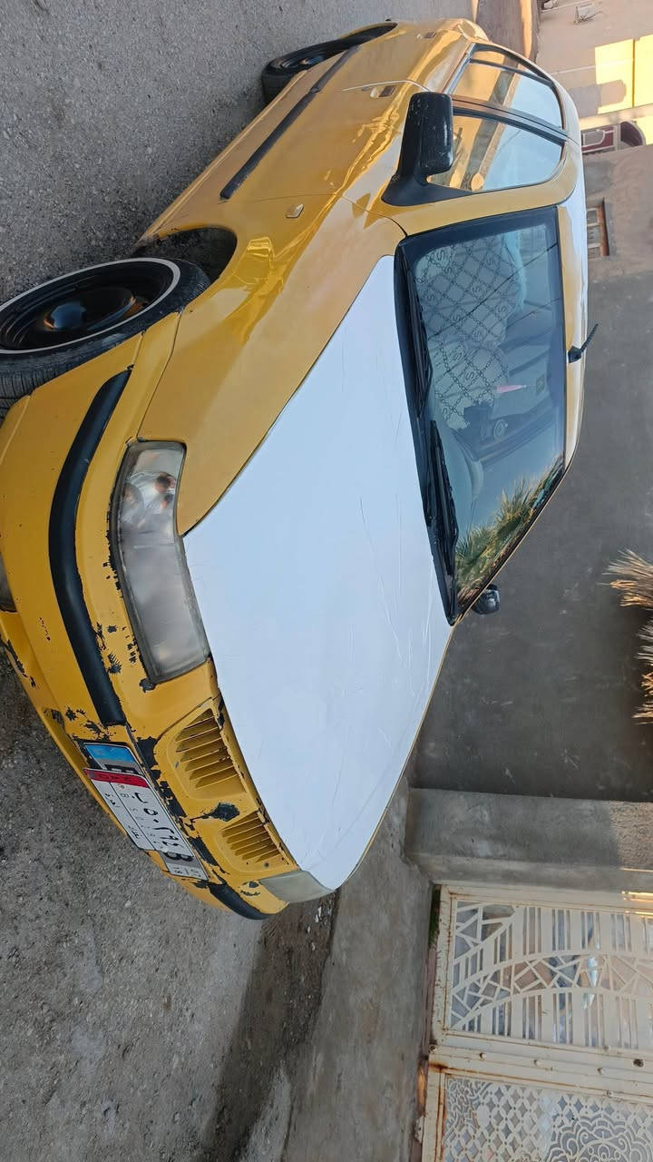 السلام عليكم ورحمة سمند للبيع موديل ١١ رقم بغداد كير مكينة  مكفولة لاتبخير او تنقيص السيارة خير من الله تحويل مباشر السنوية 27 تأخذها مصفرة هية وغرامات السعر 23 وبيه مجال قليل مكانها واسط قضاء بدره ***********
