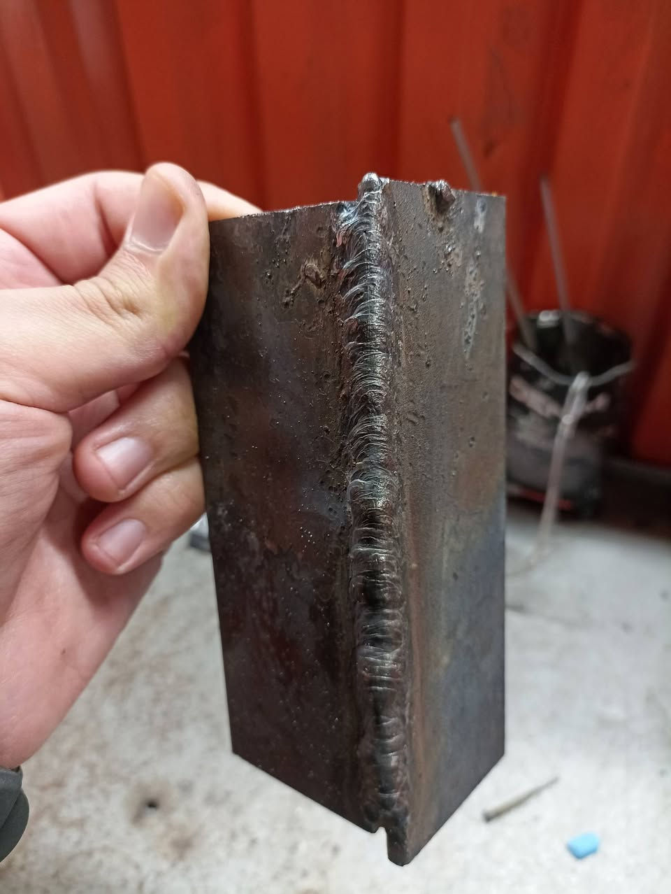 مجموعة عمال لحام نبحث عن عمل يفضل بلحام الجملونات
خبرتنا 3g عمودي افقي 
نلحم 6010/6013/7018
Mig/mag
***********
