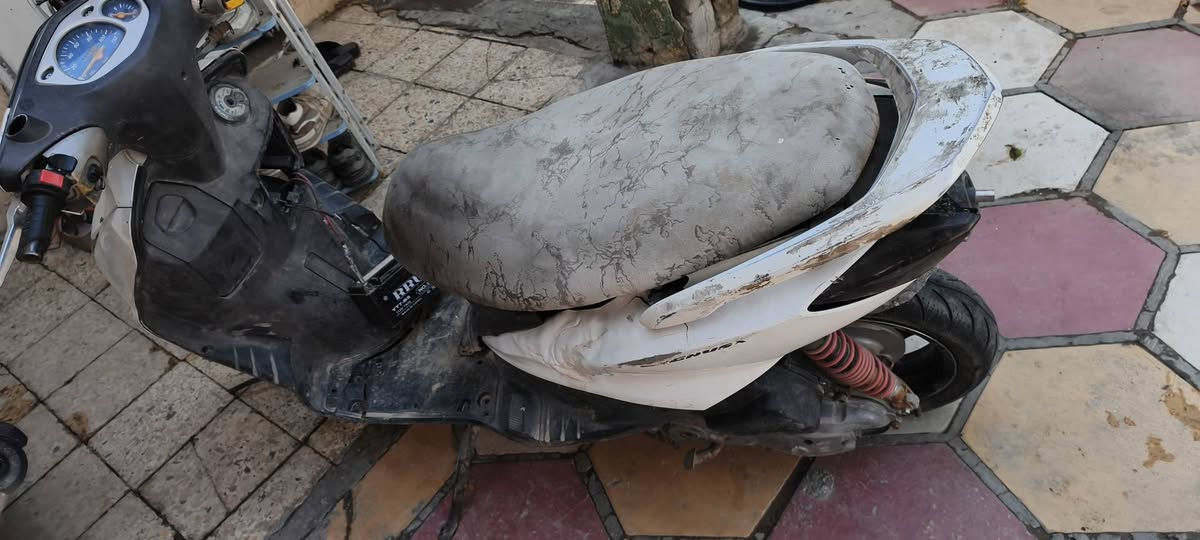 سكنس نثيه ياباني110 الدراجه جانت شغاله وانتركت ابيع طافي على وضعها كوم حديد تجي تحمل وتروح عنواني كربلاء طويريج سعر١٥٠ وبيها مجال رقمي ***********وبي واتساب
