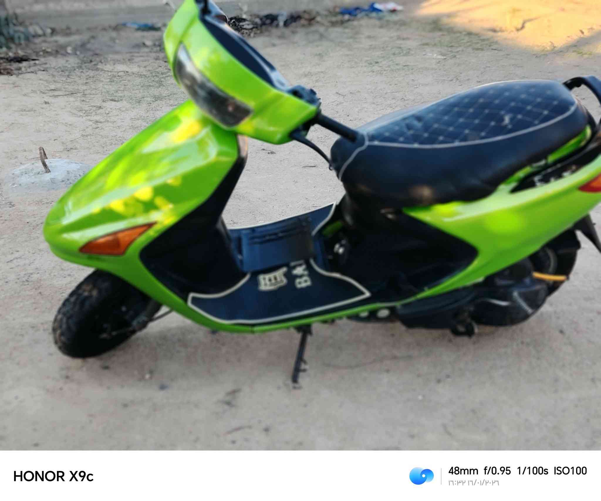 دراجة فراشة للبيع 
لون مميز / تفاحي 💚
مكينه صارلها فترة من مجفتها ولفات وبستم فقط 
شلعة تشك الكاع معدلها 90 كلجاتها بلادية 
كهربائيات كلها شغالة 
نضافة كدام عينك 
السعر 400 وبيها مجال للشراي 
التواصل على الفيس او رقمي ***********
