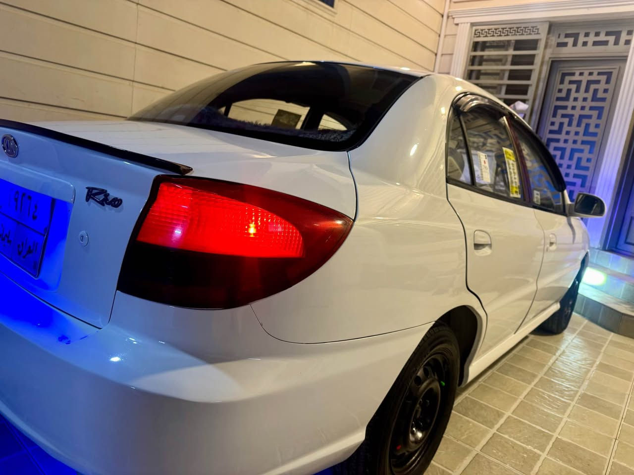 🚘كيا ريو للبيع موديل 2004 تبريد ثلج ❄️ محرك 15 كير اوتوماتيك، رقم سليمانية سنوي منتهيه 21/7/2021 باسمنا شرط تحويل  سيارة بيه ضربه كدام  شويه بيه دواخل صبغ عام للجمالية فقط شرط فحص  ،كير و محرك.و تبريت شرط ، تايرات جديد،  ،باتري جديد، صدر امامي خلفي جديد،كهربائيات كل شغال،،باور،Abs سيارة كلش نظيف سعر 46 وبي مجال عنوان كركوك إمام قاسم ***********📲***********📲 كركوك, العراق
