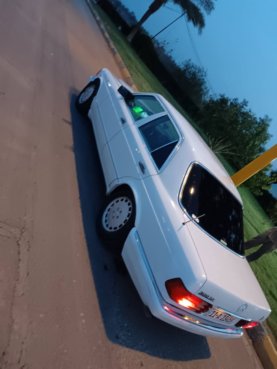 مارسيدس جامبو رئاسي موديل87  رقم بغداد انكليزي سنويه ل28بسمي تريد تحويل تريد وكاله سياره جاهزه من كلشي مكينه وكير جديد تخم جديد صدر أمامي خلفي جديد غرفه جديده كهربائيات كله شغاله تبريد منضومه كامله نقص كمريسر فقط ينزل من سعره سياره جديده بمعنى الكلمه احلى من الصور مكاني بابل السعر اتصل خاص ***********
