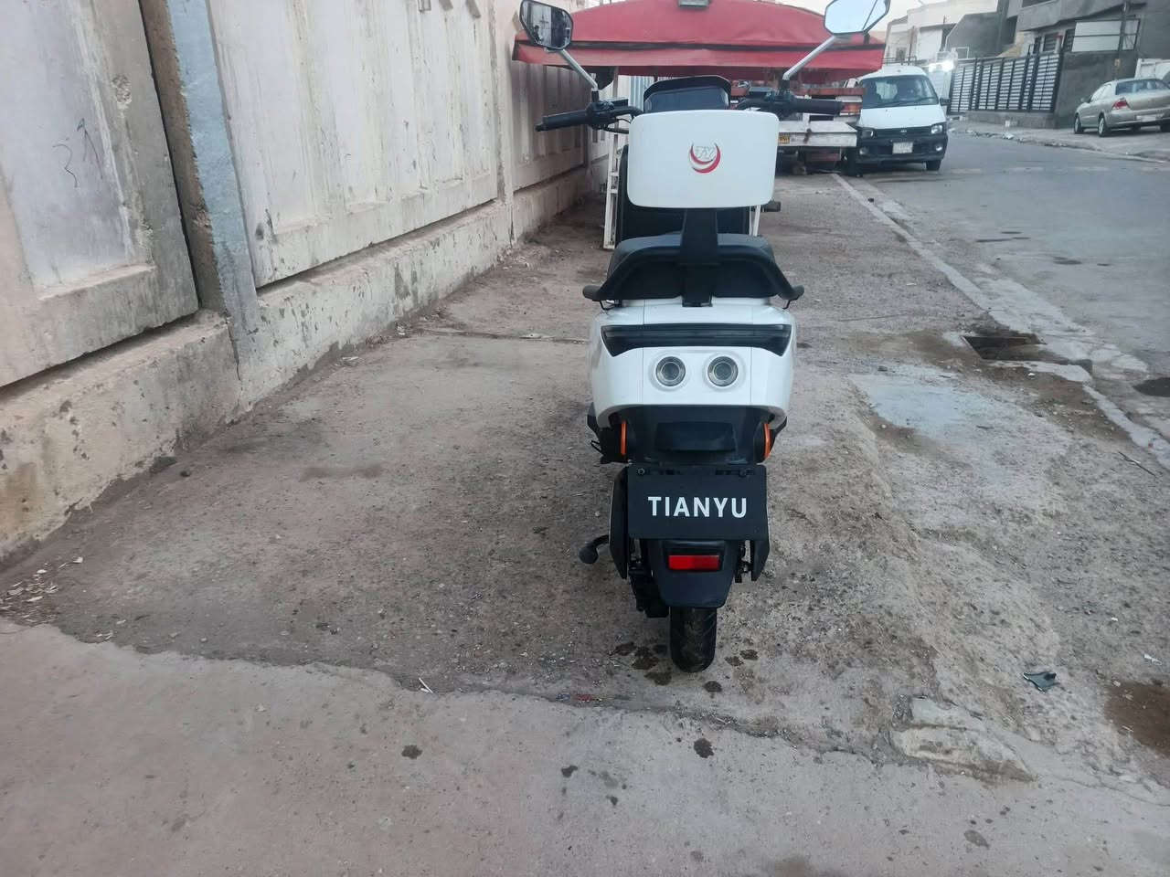 سلام عليكم دراجة شحن 318 بعدها بل جيس كاملة مكملة للبيع لايت عالي ناصي  نضام رجوع خلف دراجة جديدة علة وضع الشركة سعر 750 وبيها مجال  متوازي علة بيعتهة بغداد العامل *********** بغداد, العراق
