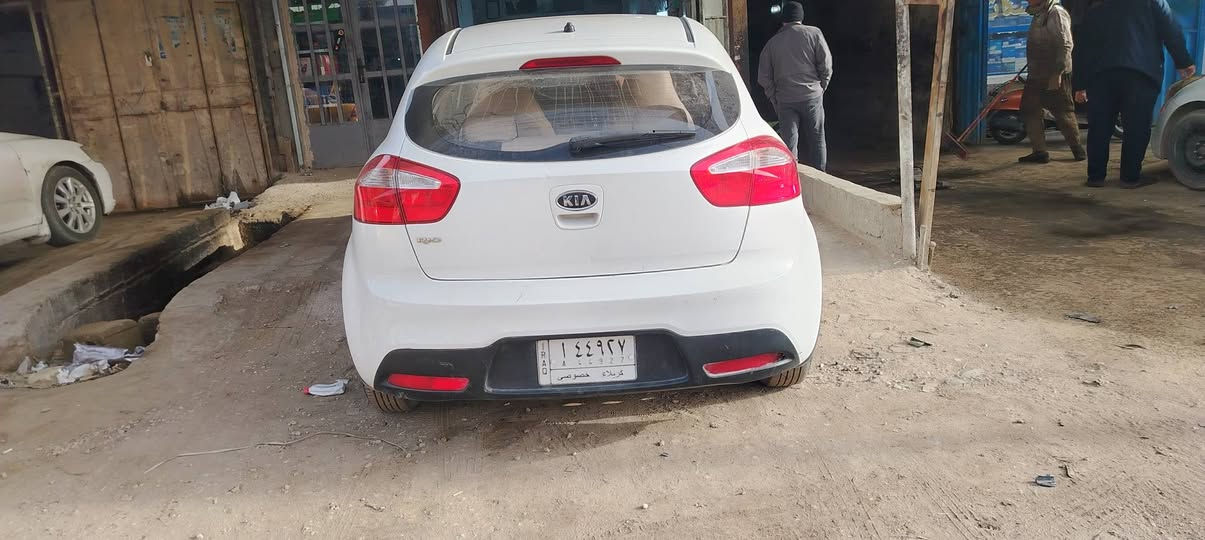 السلام عليكم سيارة كيه ريو هاج باك موديل 2013 سيارة حلوة وجاهزة كير مكينه حداديه مكفولات تخم تاير  دواخل فول بيهة مكانات صبغ ابيعك حزام رقم كربلاء ومكانهة كربلاء الاحسنيه سعر ب78وبيه مجال الالستفسار على رقم تالي ***********
