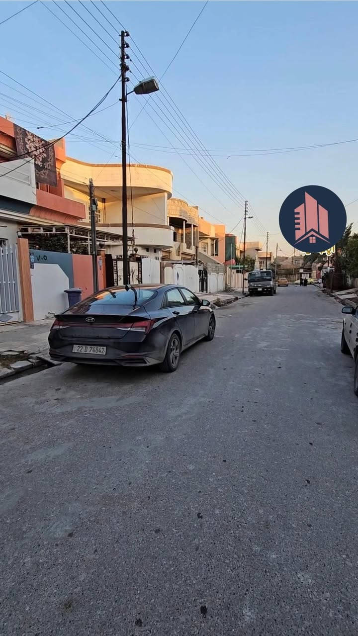 دار للبيع او المعارضة حي الصديق الثانية
⬅️️ مساحـة 200متر بحساب الارض 

⬅️️الواجهة 10متر

⬅️ الإتجاه قبلة 

⬅️شارع تبليط ١٢متر

⬅️طابقين ٤غرف 

⬅️الطابق الأرضي غرفتين نوم هول صحيات مطبخ مناور كراج إستقبال 

⬅️الطابق الثاني غرفتين نوم صحيات هول بيتونة

⬅️ تحويل مباشر او قرار التمليك 

⬅️٢٣٥مليون قابل للتفاوض

◀️ للاستفسار الاتصال 

    ☎️ ***********
☎️ ***********
ستقبل عقاراتكم و طلباتكم على الارقام اعلاه او مراسلة صفحتنا او زيارة المكتب
