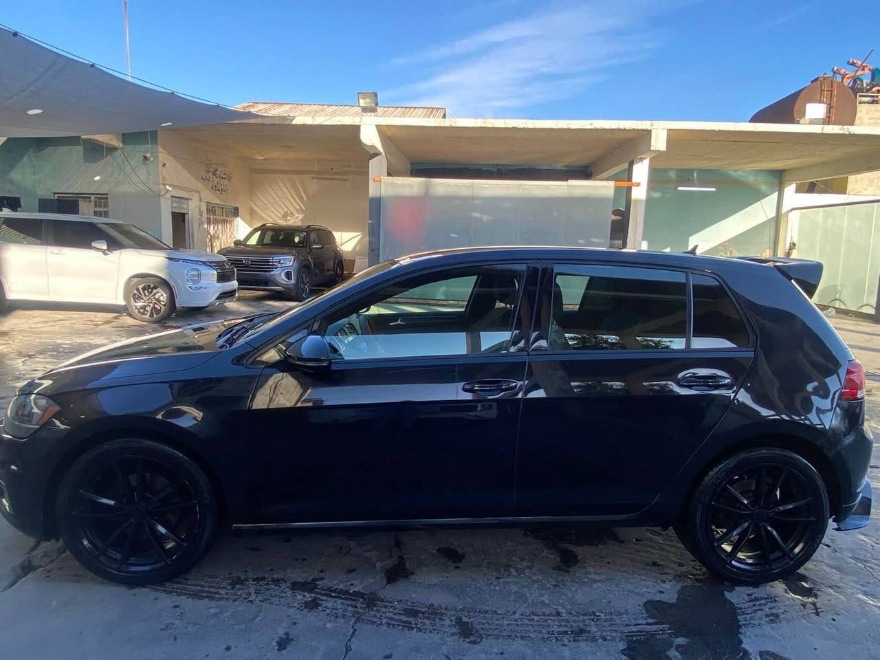 گولف TSI موديل 2018 سياره فوله بس سلايد نيه ماشالله سياره كي زور جوان ريكه جوانكاريكي جواني بؤ كراوه  يه ك بارجه بوياغه بس جاملغي بشته وه بي ناو بئ ايرباك پيش و پشتي كه بسه مه كينه ى نكرايته وه همووي به شه رته سه نوى نويه تا2029 هموشتي تازيه 
عينوان هه ولير 
***********
***********
واتس اب
موشتري تيل كه أربيل, العراق
