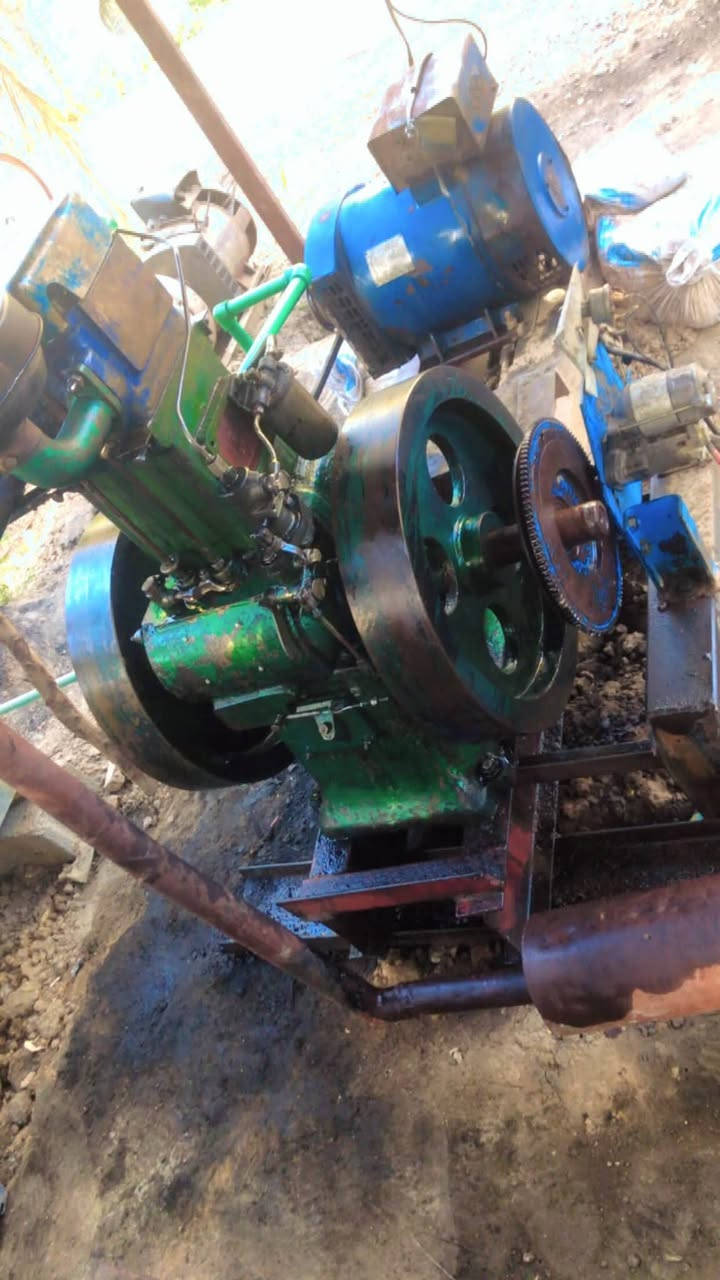 سلام عليكم موولدلستر ٨ حصان راس توليد ٢٠ كيفي السعر١٢٥٠ بي مجال مكان ديالى ***********
