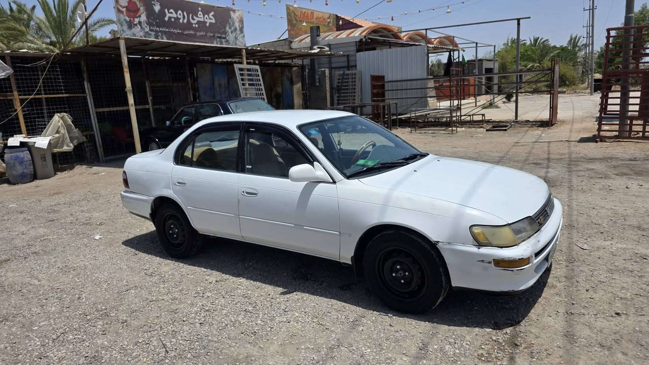 السلام عليكم كورولا للبيع موديل 93 باسمي  سياره بدون صبغ بيهه رشات  قليل رقم ***********
