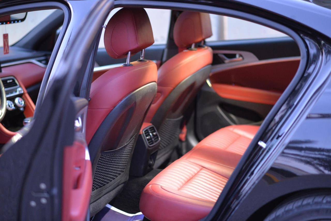 السلام عليكم جنسسز جي 70 2023 فول موصفات اربعه سلندر 2000 تيربو الحادث موضح بالصوره للبيع اومراوس  حسب السياره *********** واتساب
