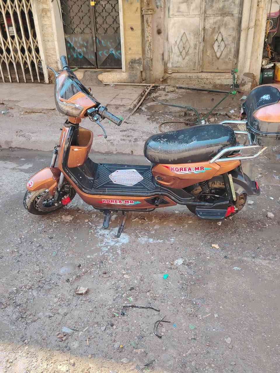 للبيع ماطور شحن خمس بطاريات 
السعر 250  وبي مجال للاستفسار الاتصال على الرقم ***********
