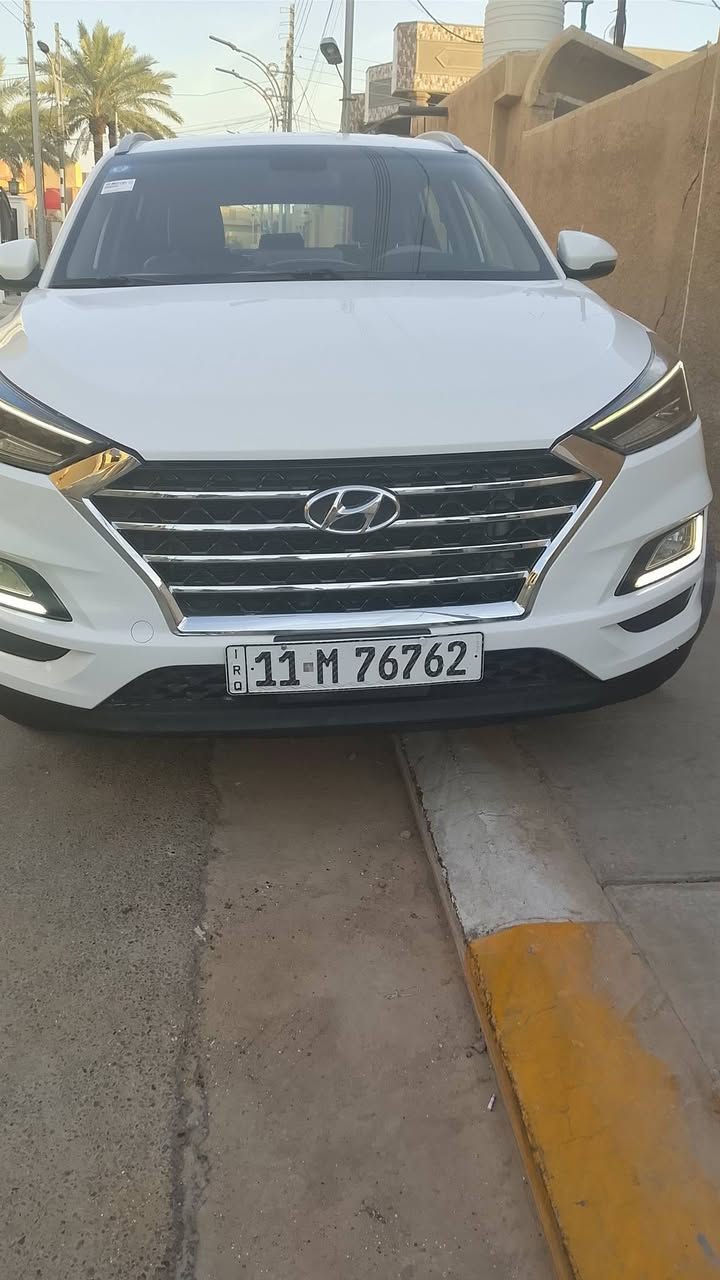 توسان 2019
خليجي 
محرك 2000 دوش 
رقم بغداد الدولي 
بصمة أبواب 
كراسي كهرباء 2 
داخل صاج 
لايت 5 عدسات
ترحيب مري 
مري شفط 
كشنات جلد لونين 
هند بريك رجل 
محرك مفتوح 
بيه صبغ بنيد والصندوق رش فقط 
السعر 170 وبيه مجال 
***********
