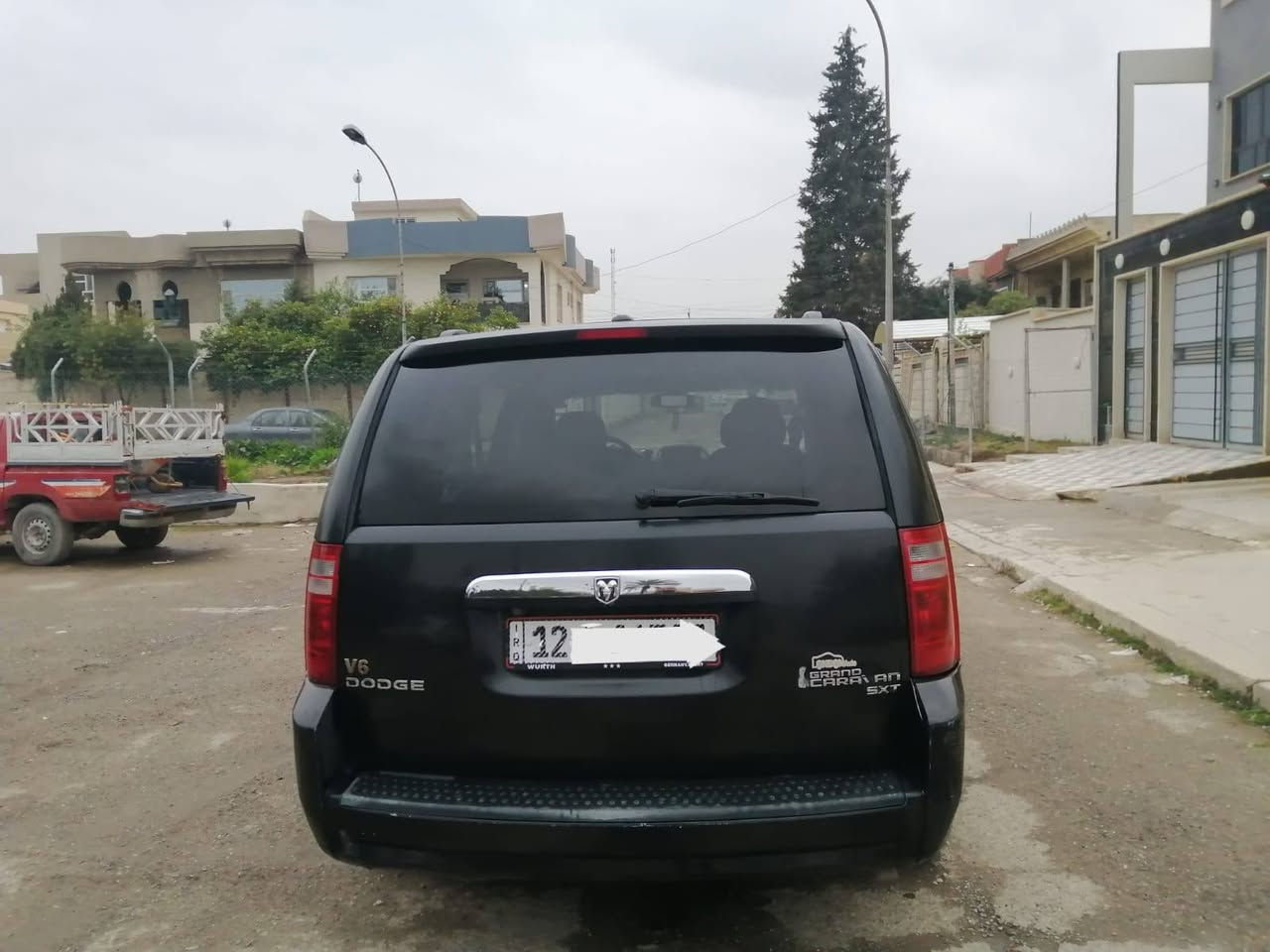 السلام عليكم للبيع دوج كرفان موديل 2010 فول فول 
مكينه3800
دبل فرس تايرات جدد تبريد 3قطع رقم نينوئ 
انكليزي مكاني موصل السعر 125وبي مجال
***********,,,,***********
