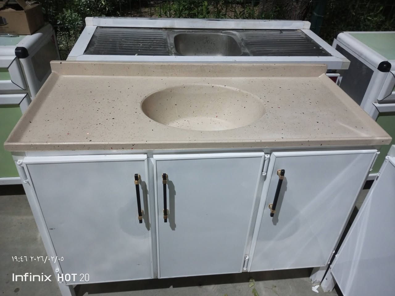 ماشاالڵە سەیرکردنی ناوێ ماڵی جوانو نازدار  لۆک لۆکە کەم بەکار هاتوە
کەوانتەر مترو نیوو بانو خوار مەخسەلەی مترو20 تابڵێی جوانەو پاکە   لەکه لارم گۆڕینۆئەکەم بەکەوانتەری کۆنەو شکاو بازاڕی  
***********
