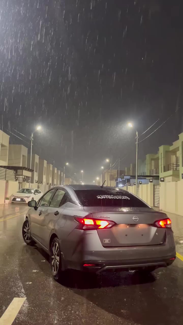 السلام عليكم 
نيسان فيرسا 2024 وارد امريكي السياره كلش نضيفه وحلوه ارباك واحد طاك بيها الي يم الدوسه مال البانزين ضربتها خفيفه حلوه السياره فحص موقت 
اضباره كامله شرط كبل تشد لوحات 
السياره بلنجف  رايدها ب105 وبيها مجال للشراي
الرقم ***********
هواي بيها موصفات ما ذكرتهن
رجائا بس الشراي يتصل
