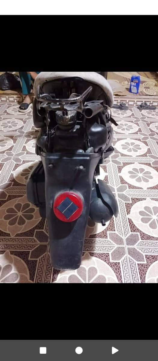 سلام عليكم دراجه للبيع نضيفه دايراته 2 بل جيس كابريتر جديد بدون اوراق  مكان برمانه سعر 125 وبيه مجال


**إذا كنت صاحب هذا الإعلان وتريد حذفه لأي سبب، رجاءا أرسل رسالة إلى الدعم الفني**