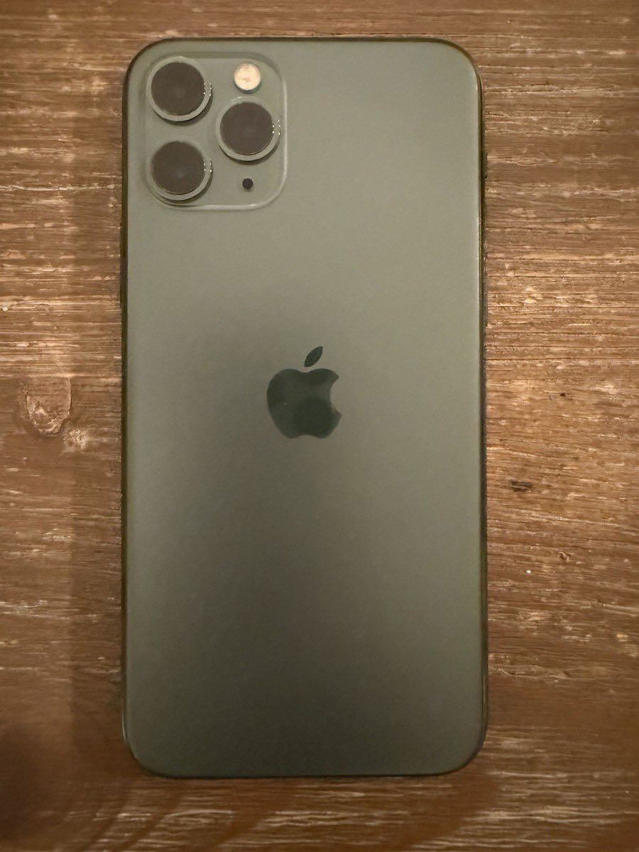 ايفون 11 برو مراوس فقط 
ذاكرة 256 
شرق اوسط


**إذا كنت صاحب هذا الإعلان وتريد حذفه لأي سبب، رجاءا أرسل رسالة إلى الدعم الفني**