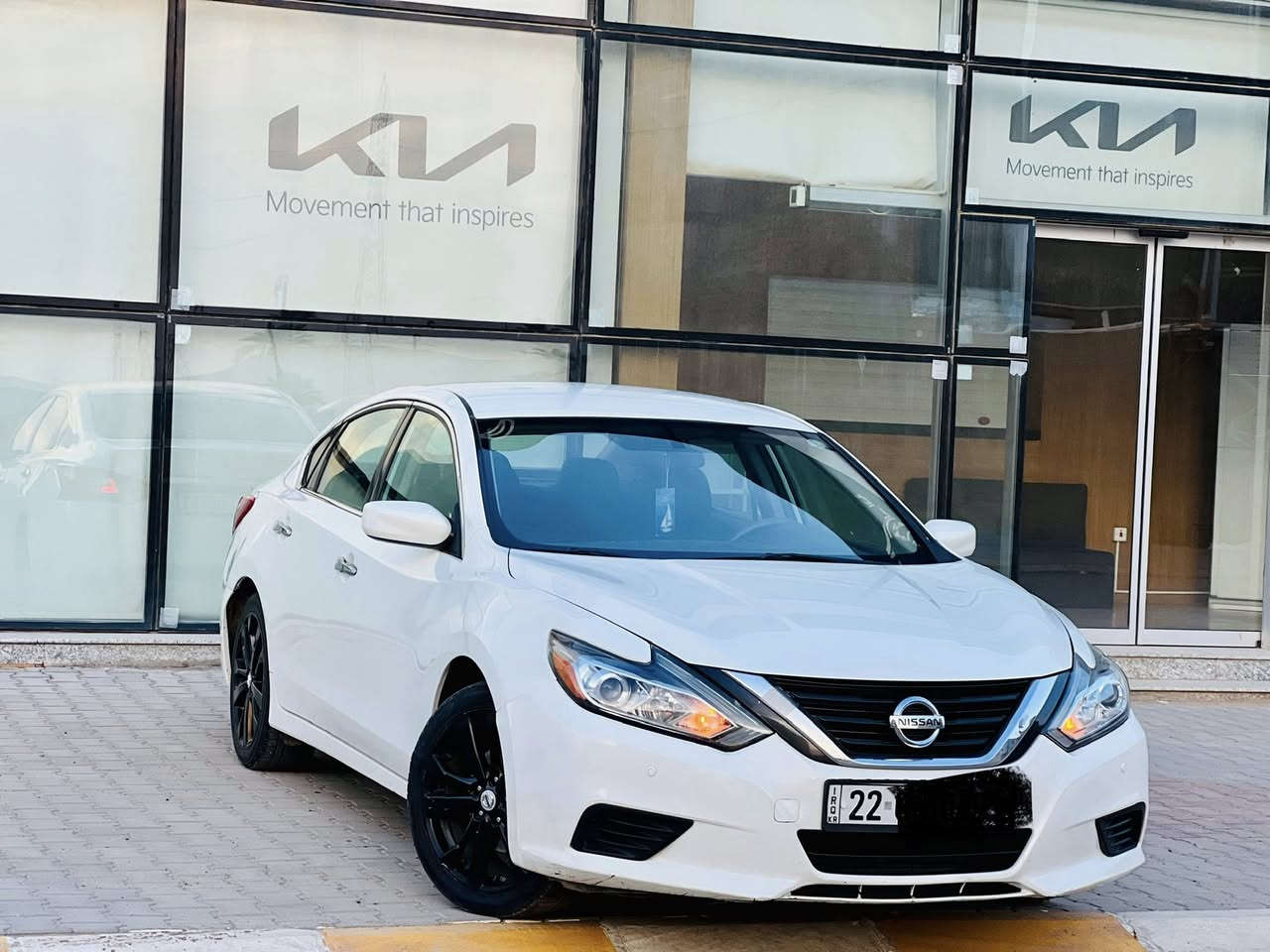 السلام عليكم...اعتذر عن الاقساط والوعدة…للبيع بسعر مناسب جداً 113…نيسان التيما 2017 وارد أمريكي 
لون ابيضّ رقم أربيل دولي شرط التحويل والغرامات…سيارة خير من الله حيل حلوة وأحلى من الصور جاهزة مجهزة بدون كل نقص…
فول مواصفات عدى السلايت بصمة تشغيل 5بصمات تشغيل عن بعد ويل كب كروم تحكم ستيرن جهتين مثبت سرعة شاشة بلادية
كامرة خلفية كشن جك وباقي المواصفات معروفة مايحتاج اذكرها…
سيارة بيها قطعتين صبغ وشوية بالجاملغ بدون قطرة داخل شرط الفحص والباقي كفالة بجم كبس…
السيارة ماشية 90 حقيقي شرط…
محرك2500مامفتوح بدون عيب…
كير مامفتوح بدون كل عيب شرط…
صدر بالباكيت طخم تاير جديد تبريد ثلج سيارة جاهزة مجهزة بدون كل نقص…
مكاني صلاح الدين تكريت 
للاستفسار ***********
***********
