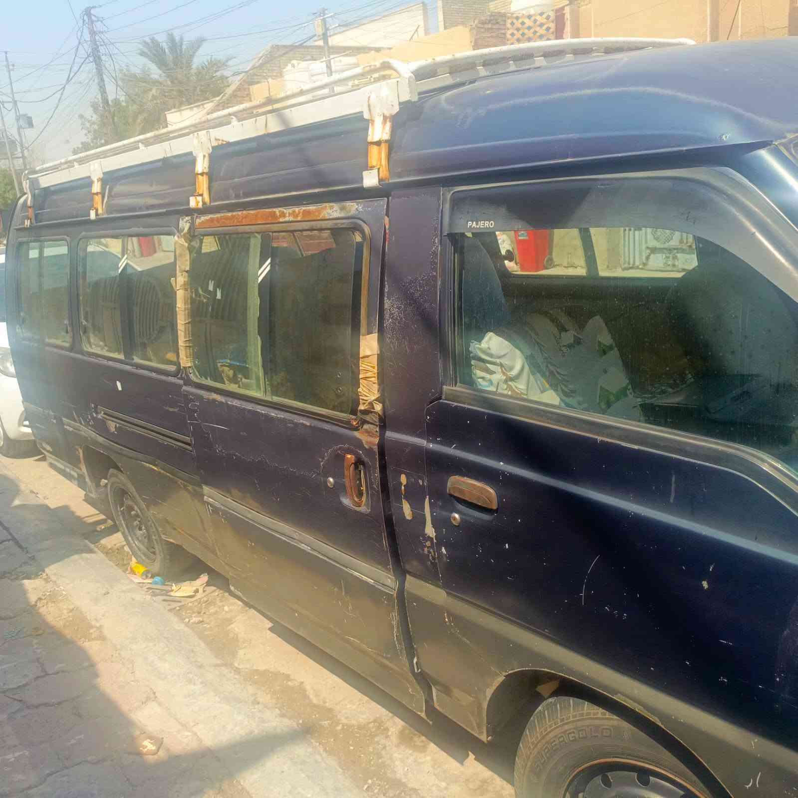 السلام عليكم
كيا هونداي للبيع موديل 95 محرك 3000 بريجو
المكان العبيدي صاحبها الشرعي بالعبيدي 
السعر 30 وبيه مجال
***********
