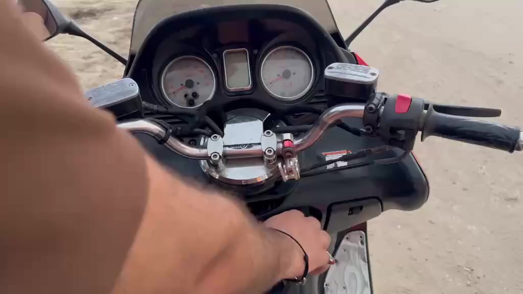 سلام عليكم
تي ماكس 8 نوزل 
لون ماروني 
دراجه حلوه مال جنايه 
شلعه ومعدل فول
دراجه معروضة 15
بيها مجال 
مكان بابل مركز لمدينه
‏‪ 0783 812 2200‬‏
