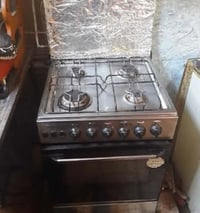 طباخ مصري درجة اولى نضيف كلش سعرة ١٠٠ الف شغال ما بي اي خلل ابد   الات...