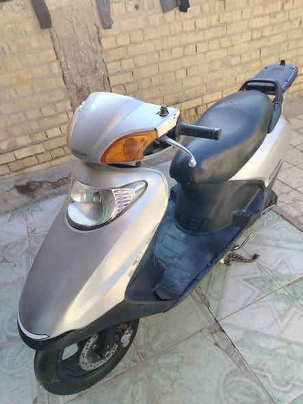 السلام عليكم ورحمة الله دراجه سبيسي كفرها اصلي ياباني محركها مفتوحه مره وحده رايمر  خير من الله من مشي و نعومه شغاله سلف هندر لايت اشاير  جاهزه رايدها  ٧٠٠ و بيها مجال حك جيه مكاني كوت حي الجهاد وهذا رقمي ***********
