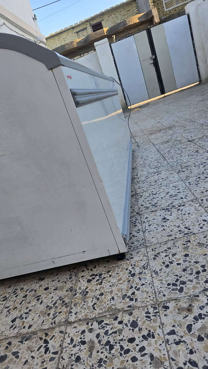 مجمده عراضه حجم كبير ماركه
AHTالتركيه موديل AD حوض كبير جدا طول متران وعراض متر  شرط ا جديدا جدا الفحص  
اتصال ***********
العنوان واسط النعمانيه
