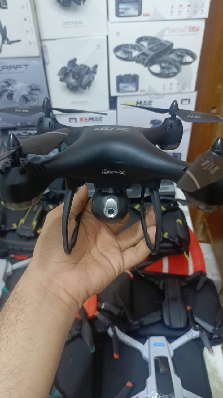 شلعة E99 عدد 5  و S6 pro عدد 4
ووياهم fpv الصغيرة هدية
وديريك ميني شغالة بس متطير يعني ابيعها فحم 
السعر 150 الف يوجد توصيل جميع المحافظات 
واتساب ***********
