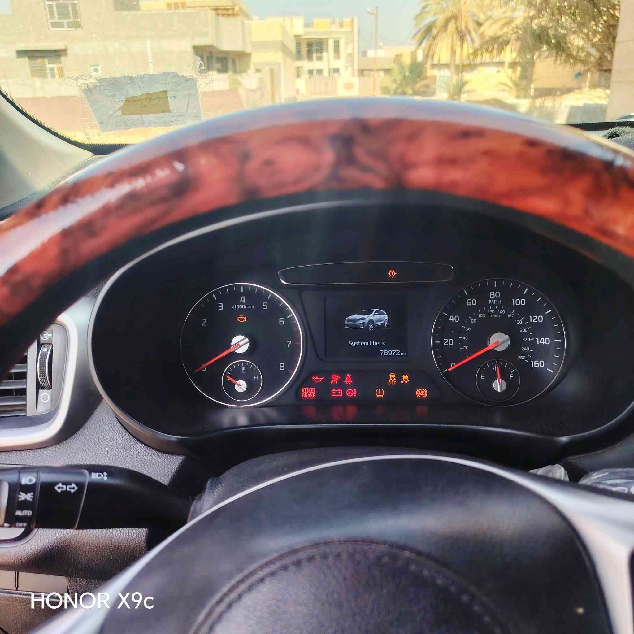 كيا سورنتو موديل 2019 وارد أمريكي اربعة اسلندر محرك وكير خير من الله نشاط فول تبريد ثلج السيارة مامشية مامتعوبة مال جناي رقم بابل  هزة رقم انكليزي الحادث بنيد جاملغ الأيمن معدل نفسة اتصال ***********
