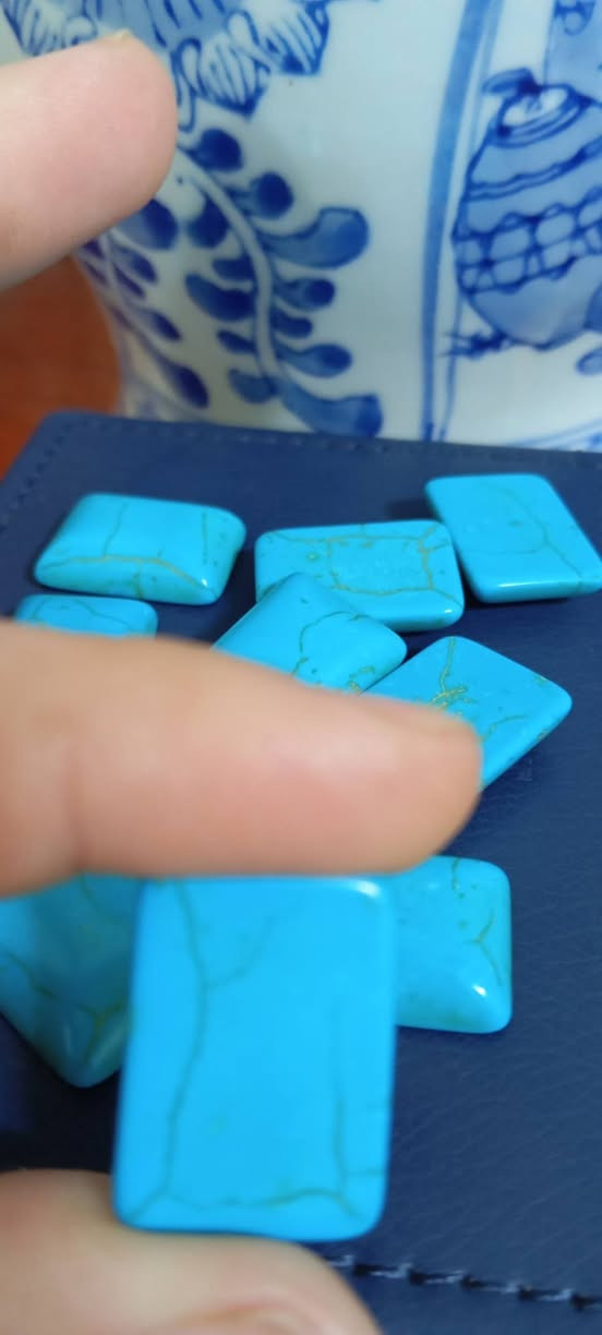 Pressed turquoise stones, 20/15mm stone size


**إذا كنت صاحب هذا الإعلان وتريد حذفه لأي سبب، رجاءا أرسل رسالة إلى الدعم الفني**