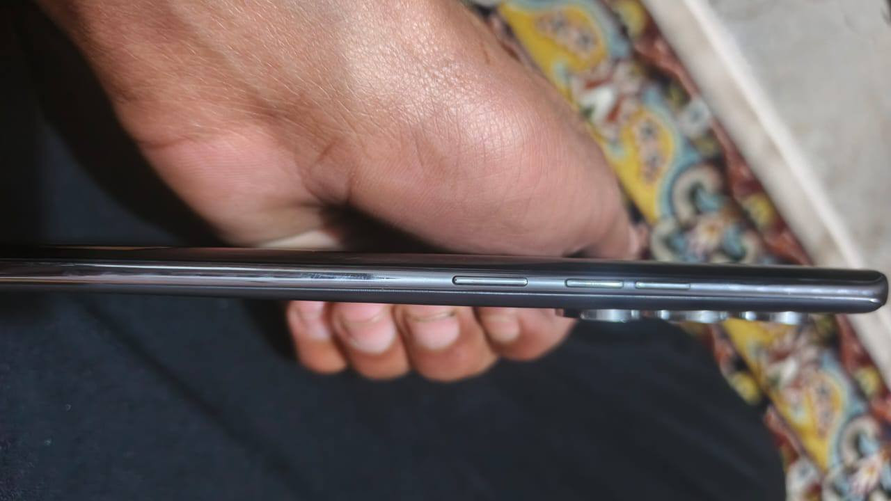 تكنو كمون 40برو G5
سلام عليكم موبايل للبيع الذاكره 256 /12 
90 فريم استعمال اقل من شهر سعر 250الف او بيه مجال الاستفسار ***********
