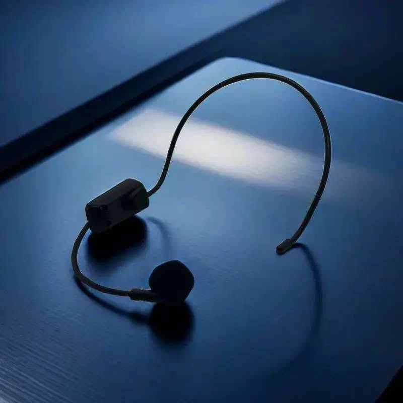 مكبر صوت محمول مع ميكروفون لاسلكي من نوع Brodu BTS-1383.
تشمل مواصفاته وميزاته ما يلي:
يحتوي على مضخم صوت بحجم 3 بوصات.
يأتي مع ميكروفون لاسلكي.
يدعم تشغيل الموسيقى من خلال منافذ USB و SD.
يحتوي على راديو FM.
الجهاز قابل لإعادة الشحن.
بطارية 🔋تدوم اكثر من 5 ساعات

استخداماته :
المدرسون والمحاضرون: لتضخيم الصوت في الفصول الدراسية أو قاعات المحاضرات.
المرشدون السياحيون: لتمكين مجموعة كبيرة من الاستماع بوضوح.
العروض التقديمية: في المؤتمرات أو الفعاليات الصغيرة.
الكارديو: بفضل الميكروفون اللاسلكي المرفق.
الاستخدامات الشخصية: مثل تشغيل الموسيقى أو الراديو.

السعر:20 ألف


**إذا كنت صاحب هذا الإعلان وتريد حذفه لأي سبب، رجاءا أرسل رسالة إلى الدعم الفني**