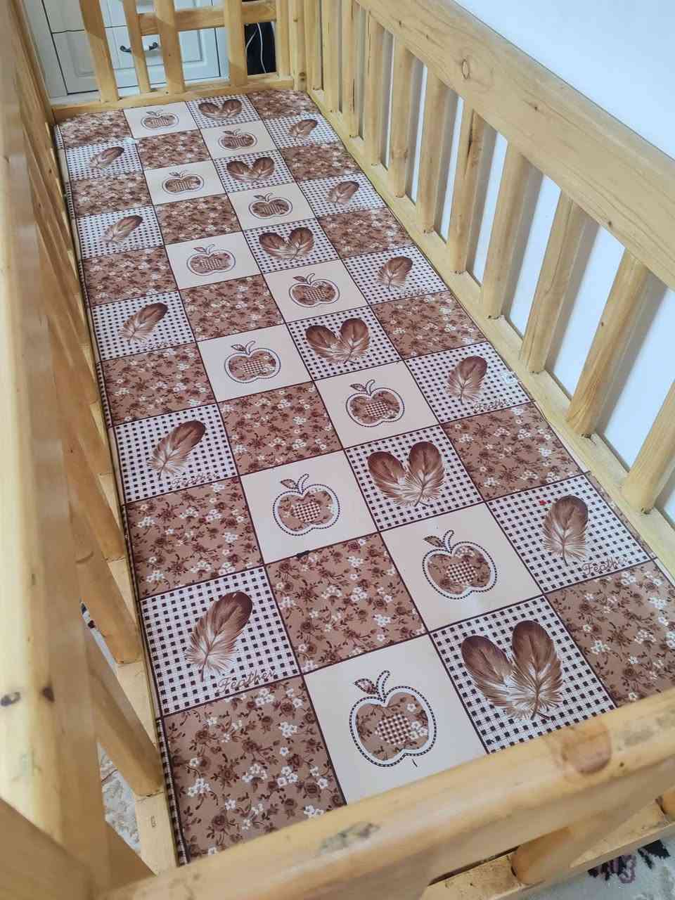 سرير اطفال طابقين خشب تكمة ثقيلة جدا
قياس : طول 180 *  العرض80   
ارتفاع 170 * 
للاستفسار واتساب فقط 
***********
