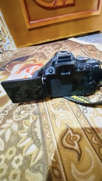 كامره نيكون للبيع ٥٣٠٠ ملحقات رام ٣٢ زوم ١٨-٥٥  نقص فقط شاحنه  شراي يت...