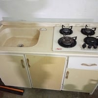 كاونتر للبيع  السعر: ٨٥ الف  التواصل على الرقم 07824150711