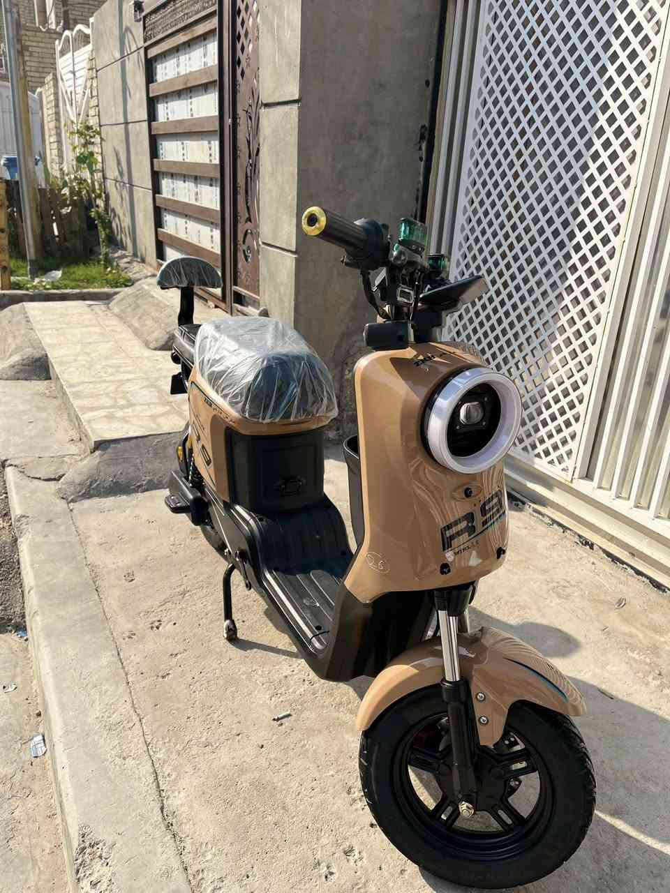 سلام عليكم.
دراجه للبيعR9
____________________

موديل 2026
بطاريات اكبار 
بيهه مسجل دراجه اي نقص مابيهه فقط الايت الامامي

السعر :365 وبيهه مجال قليلللل
مكان شهداء البياع
الهــاتف***********
