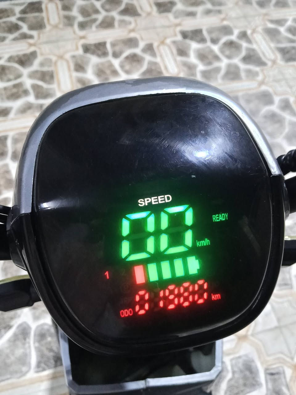 السلام عليكم هذا ماطور نظيف للبيع تواصل على الرقم‏‪‏‏‪0770 822 0107‬‏
