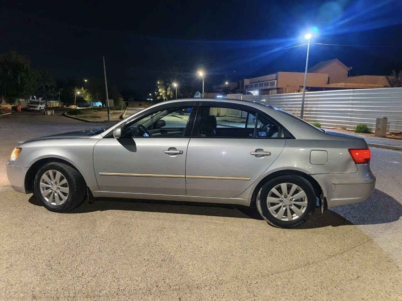 سوناتا 2010 
محرك ٤ سلندر 2400
بيها ثلث قطع 
تفاصيل والسعر على الخاص او الرقم ***********
