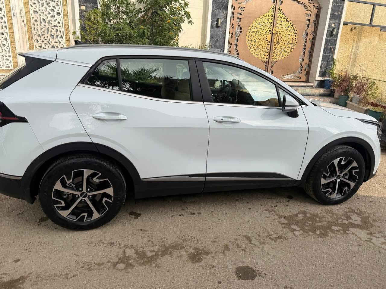 السلام عليكم سيارة سبورتج 2023 خليجي نص فوول ماشية 18 ألف باسمي تحويل ثاني يوم بصمة اشاير بل مري تبريد قطعتين تشغيل عن بعد تحكمات ستيرن السيارة جديدة وكاملة من كلشي 
السعر $215 
للاستفسار ***********
